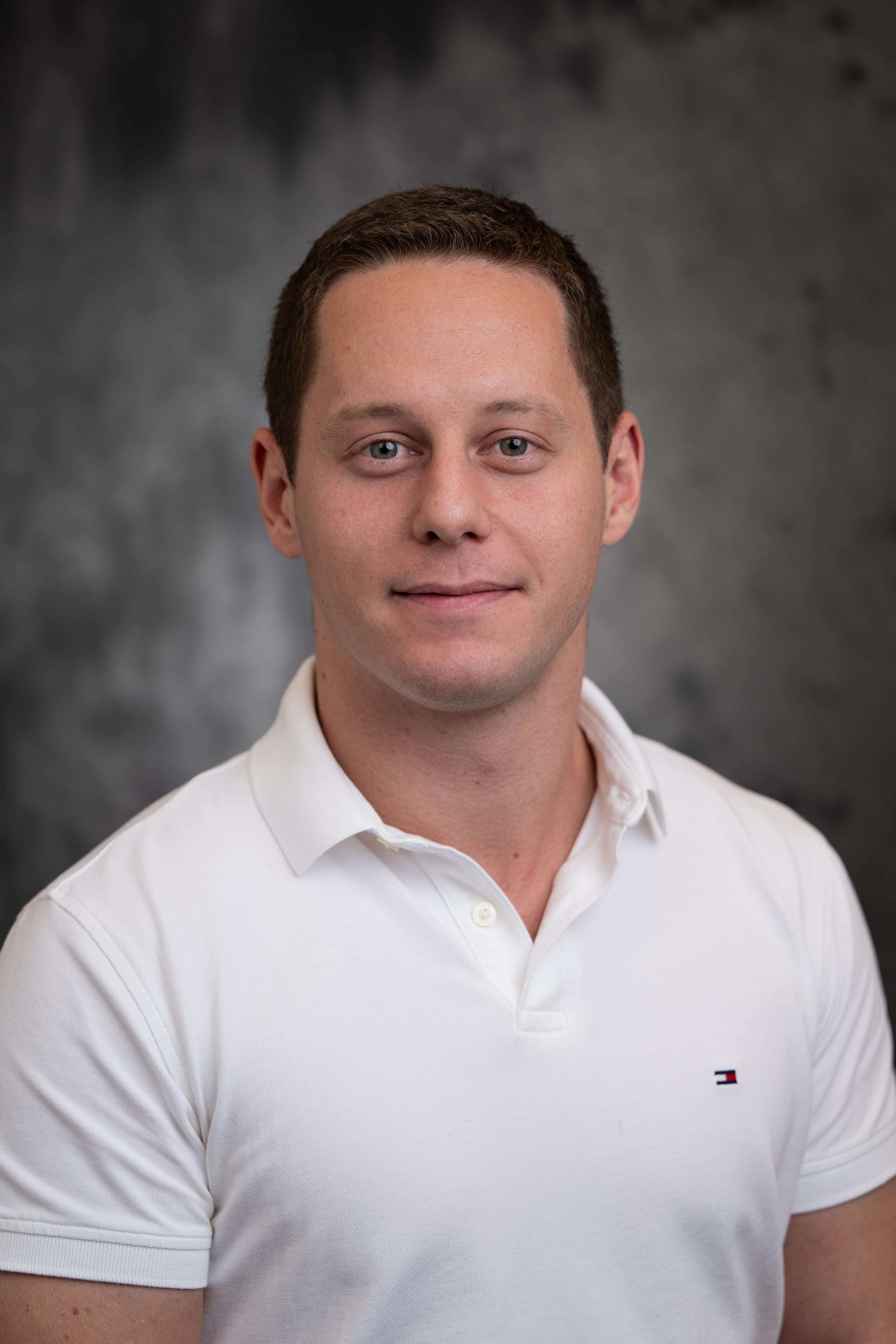 There should be a picture.